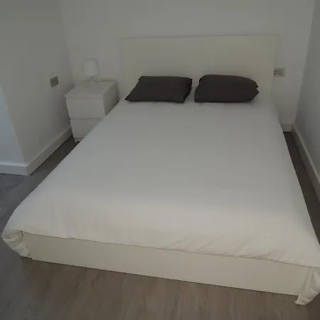 New Luxury In City Apartment